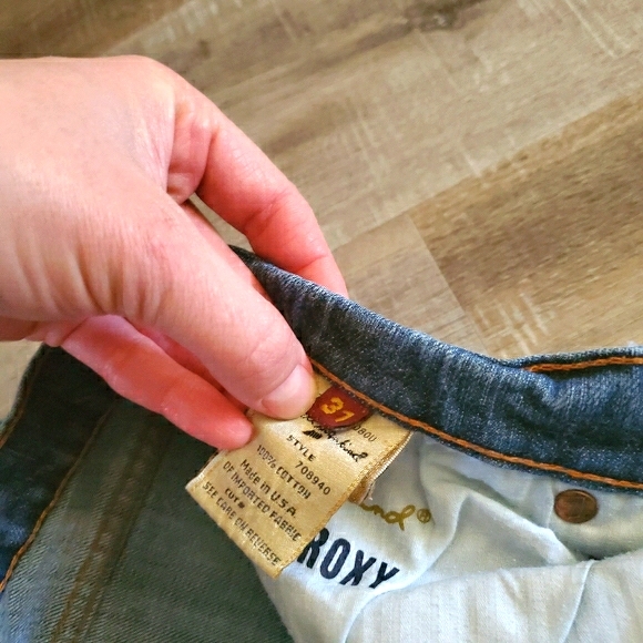 7 For All Mankind jeans - Picture 3 of 3
